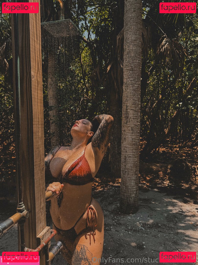 stickiesthoneyy / stucklikehoney Onlyfans Photo Gallery 