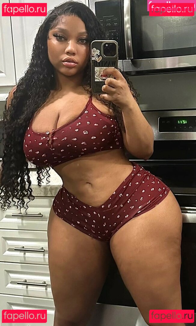 selfiegodt / waistlikebarbie Onlyfans Photo Gallery 