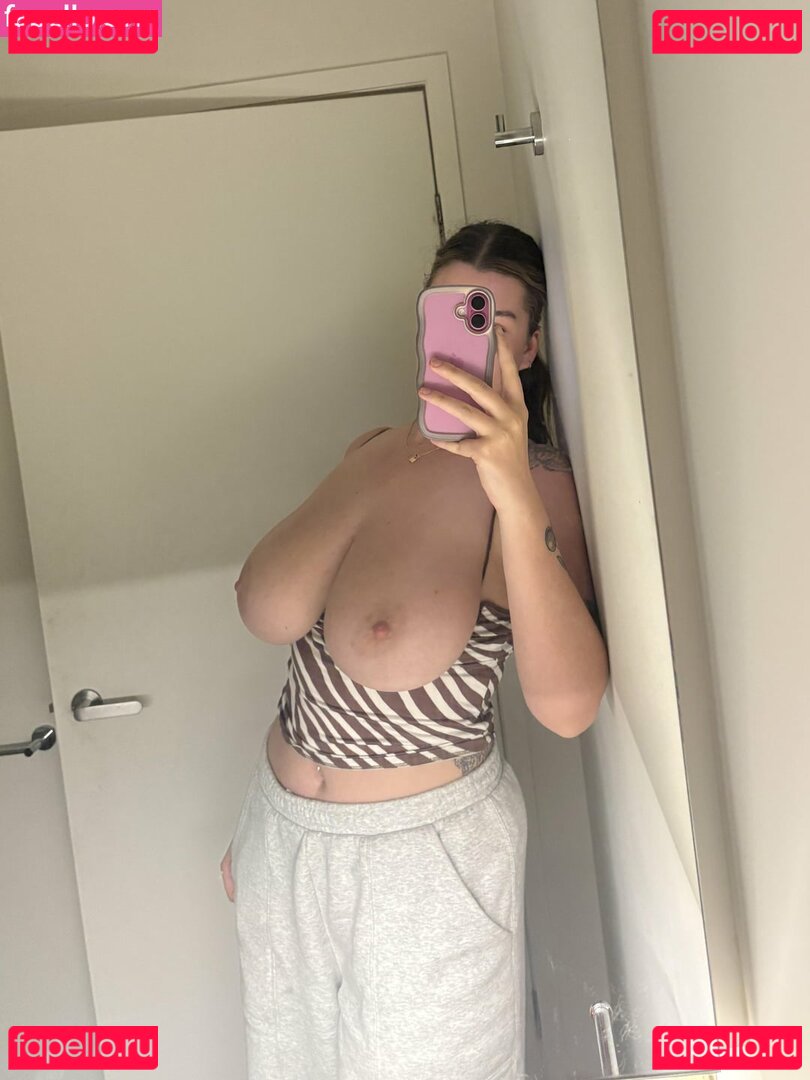 Phoebewillow / misswillow1 / phoebe.willow Onlyfans Photo Gallery 