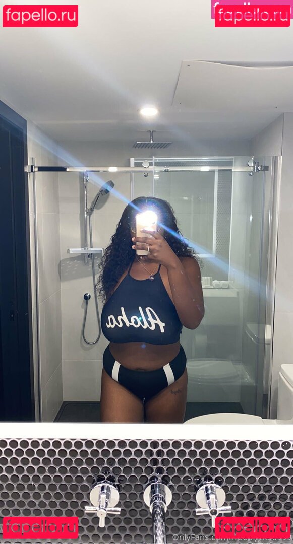 freebigtits6999 / hippychick7609 Onlyfans Photo Gallery 