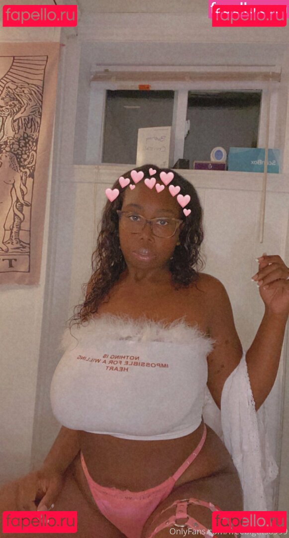 freebigtits6999 / hippychick7609 Onlyfans Photo Gallery 