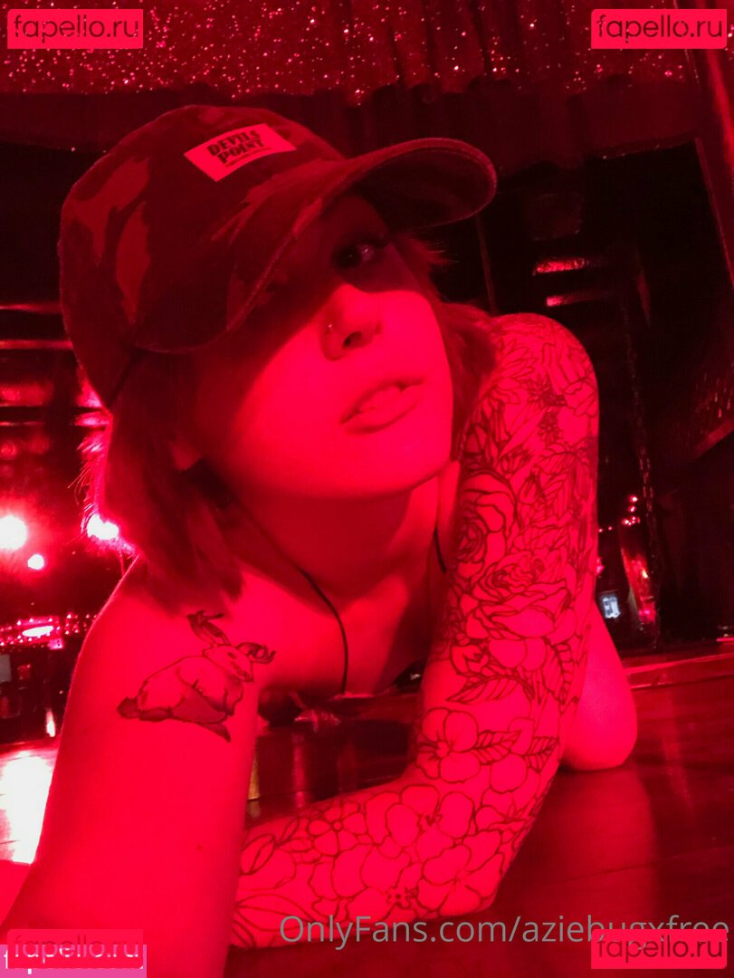 aziebugxfree / forbiddenx3 Onlyfans Photo Gallery 