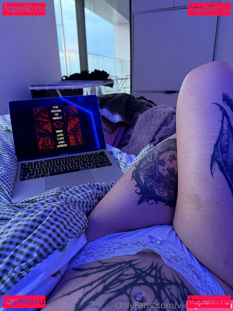 victoriaraven / xtraravy Onlyfans Photo Gallery 