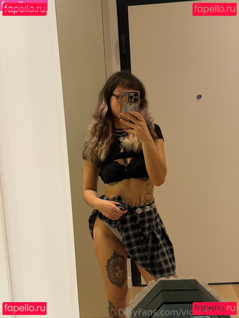 victoriaraven / xtraravy Onlyfans Photo Gallery 