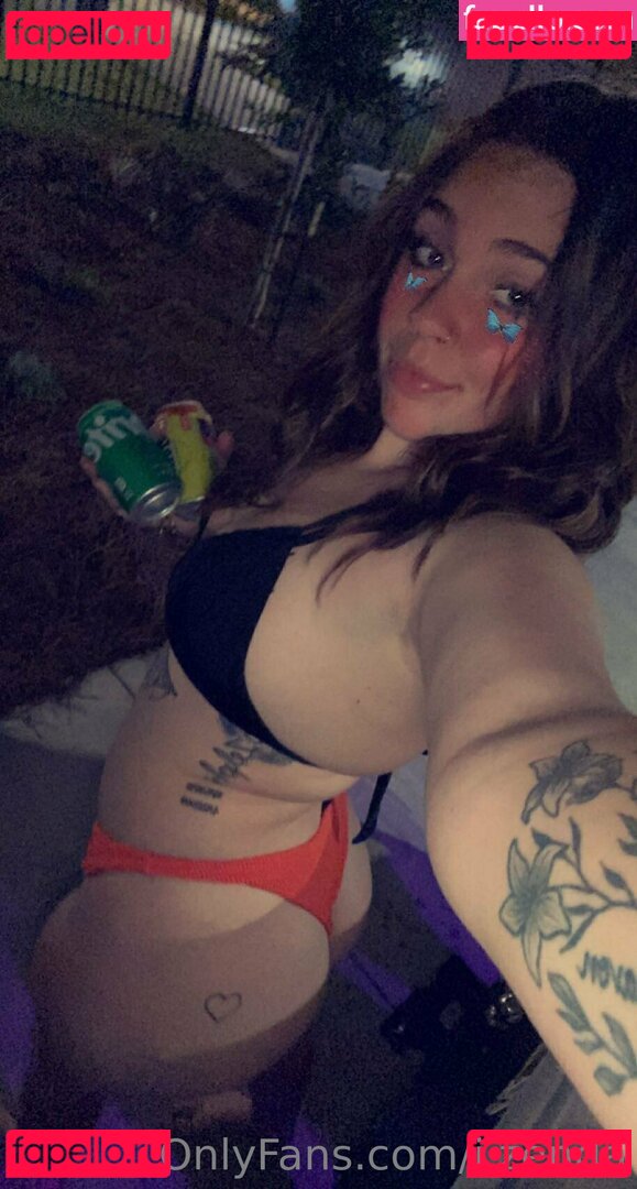 i.zenda Onlyfans Photo Gallery 