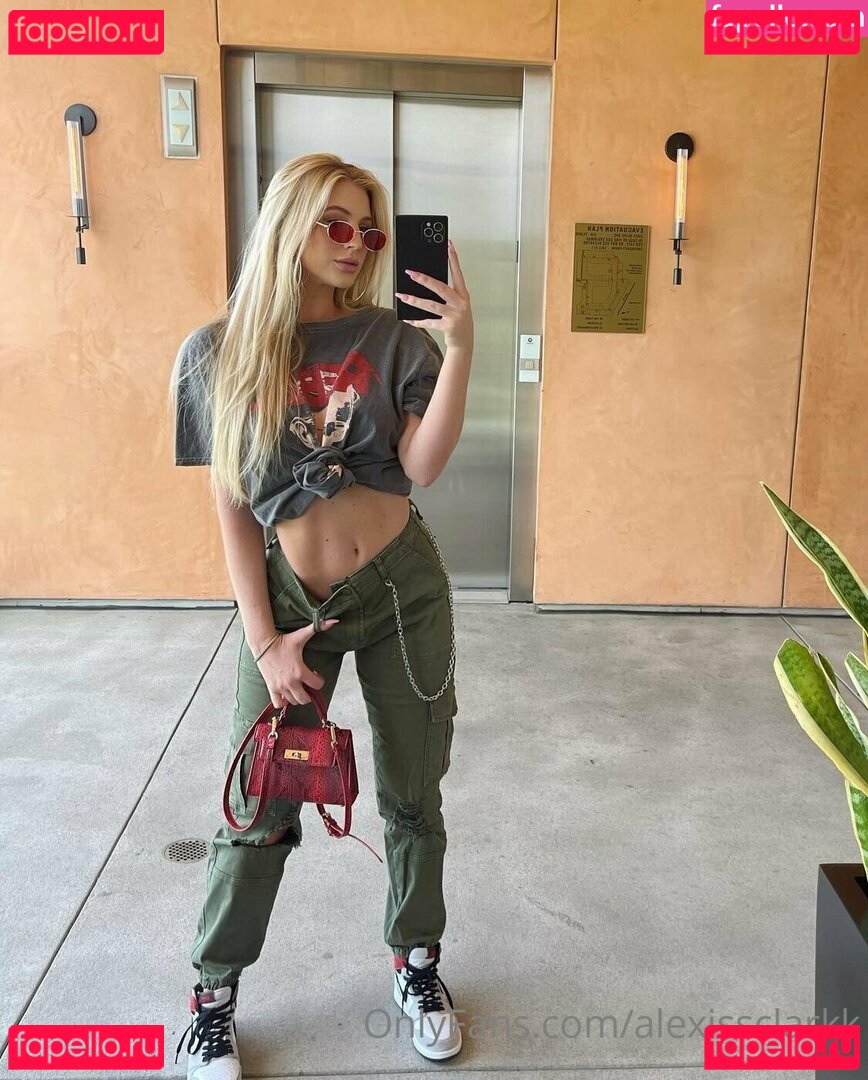 lexiagaa / lexiagage Onlyfans Photo Gallery 