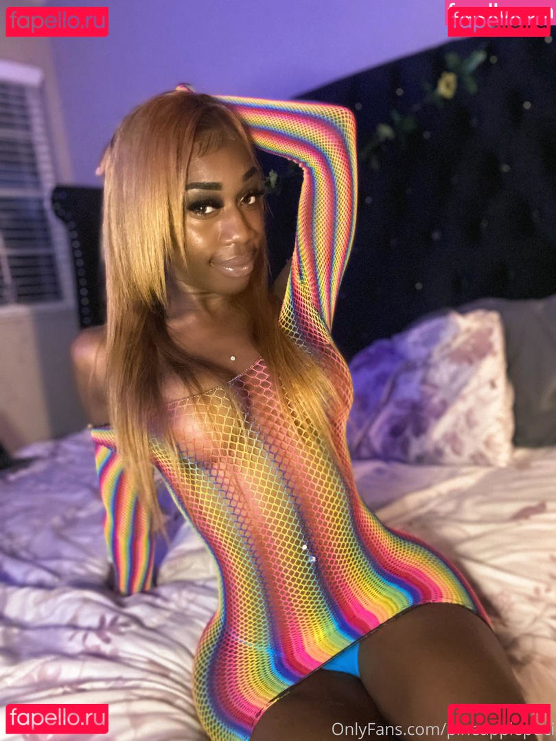 pineapplepuci Onlyfans Photo Gallery 