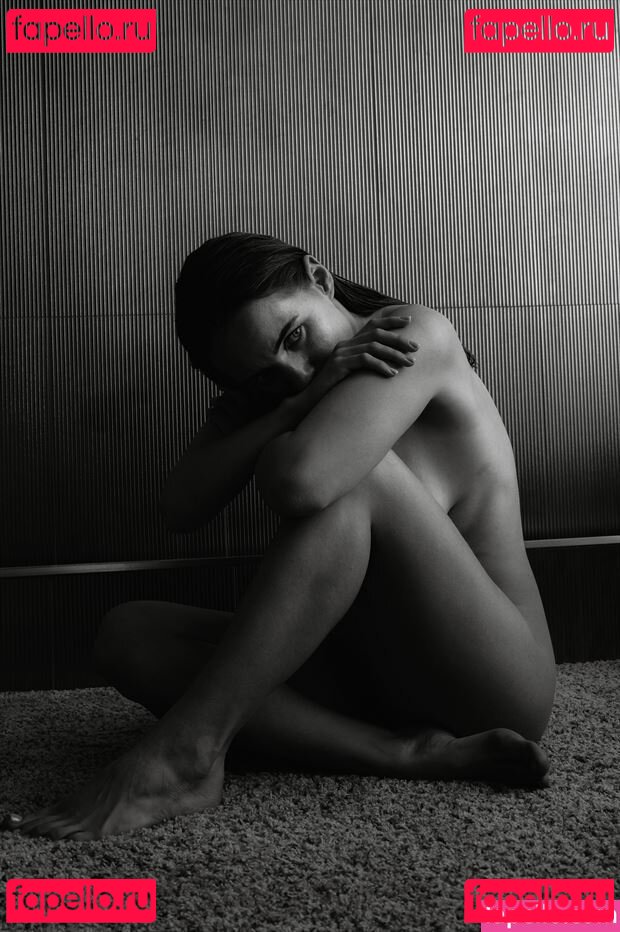 Elle Voss / WithVoss Onlyfans Photo Gallery 