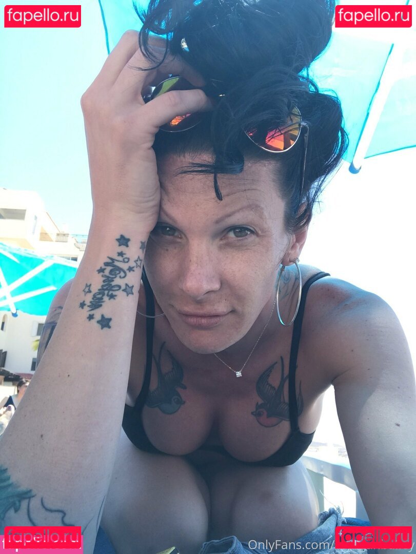 ladymorganbailey / morganbailey Onlyfans Photo Gallery 