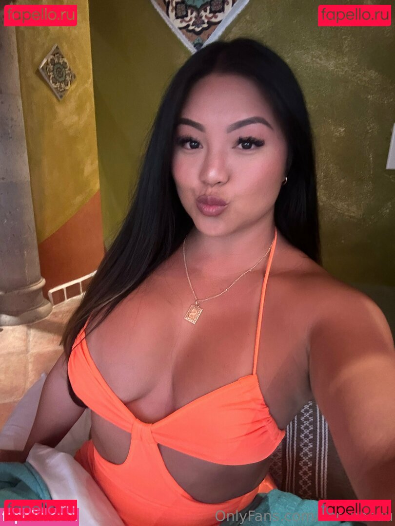 serenasuu Onlyfans Photo Gallery 