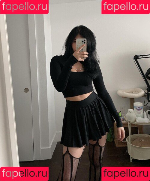 Aikuros Onlyfans Photo Gallery 