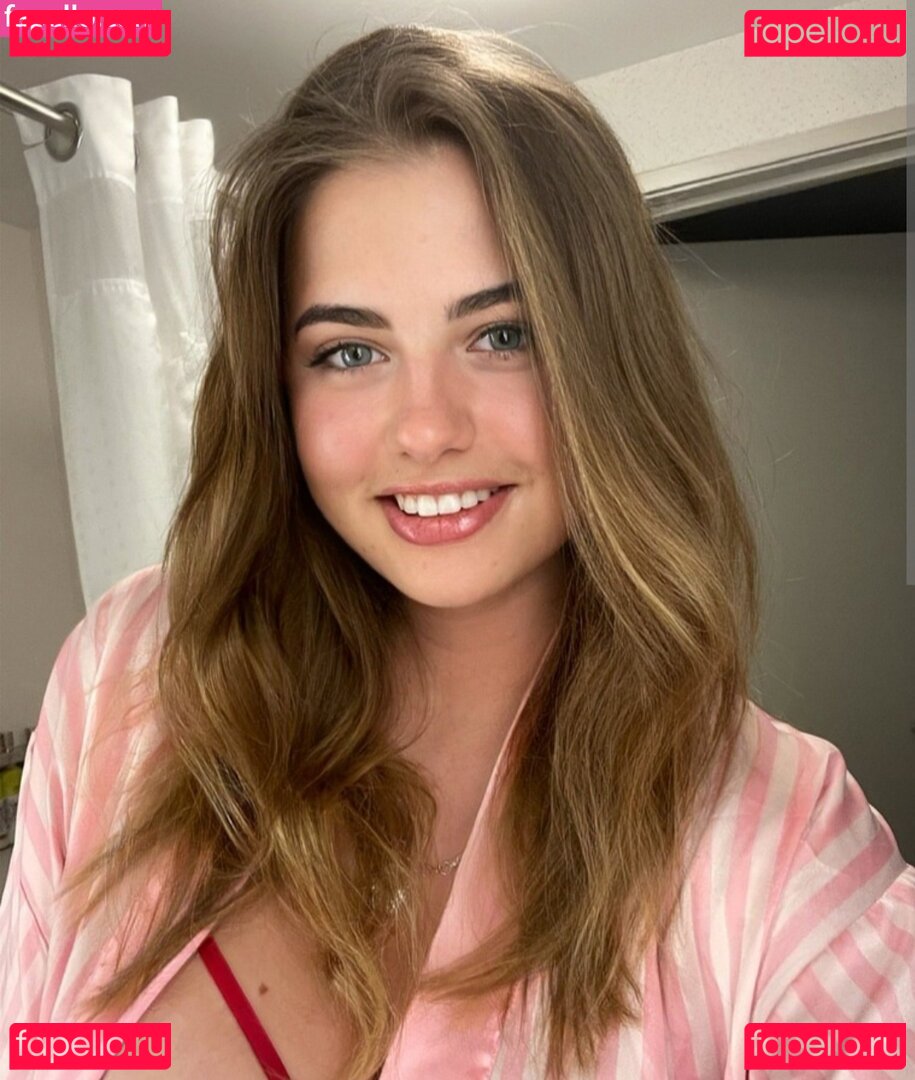 just__rayana / rayana_ukr Onlyfans Photo Gallery 