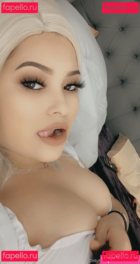 xoveronica Onlyfans Photo Gallery 