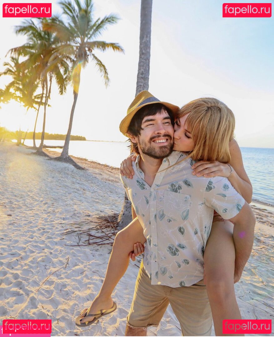 Lenay Olsen Onlyfans Photo Gallery 