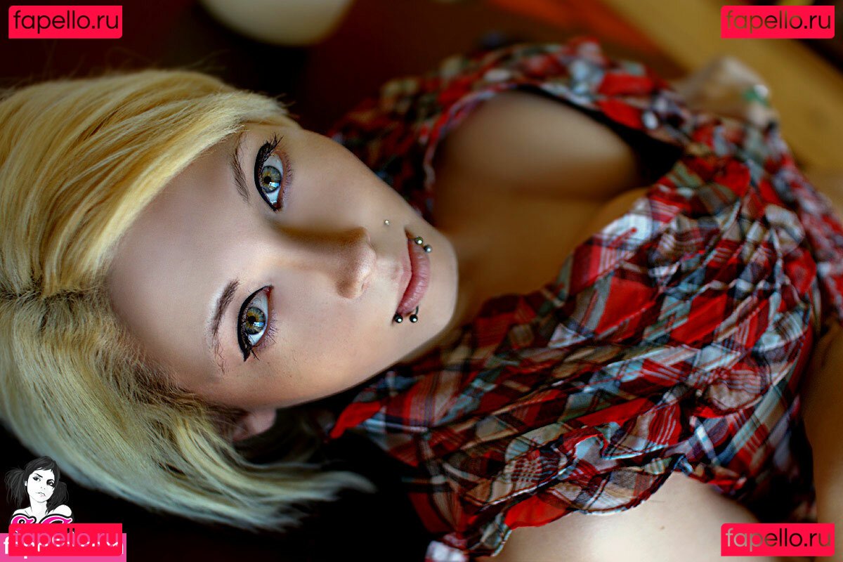 Ailionora / ailionorafuller / athena_almi Onlyfans Photo Gallery 