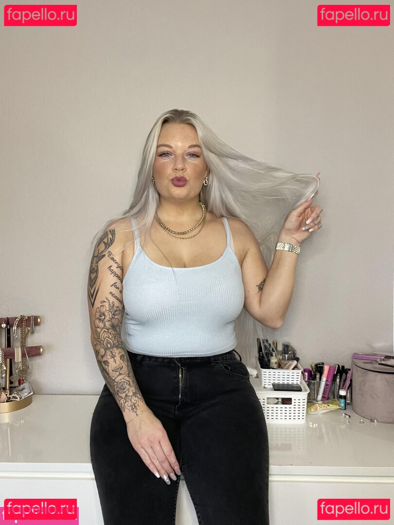 Rose-Isabelle / mrs.lisa.sofie Onlyfans Photo Gallery 