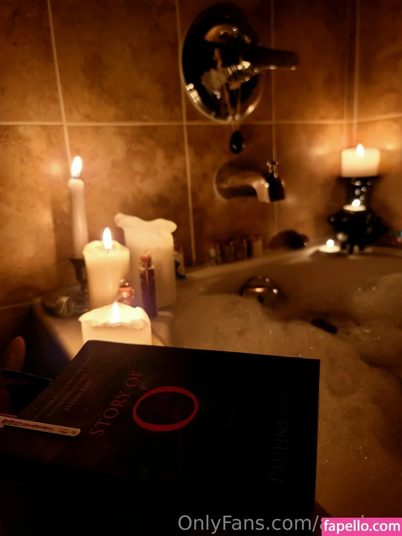 ava.luxe Onlyfans Photo Gallery 