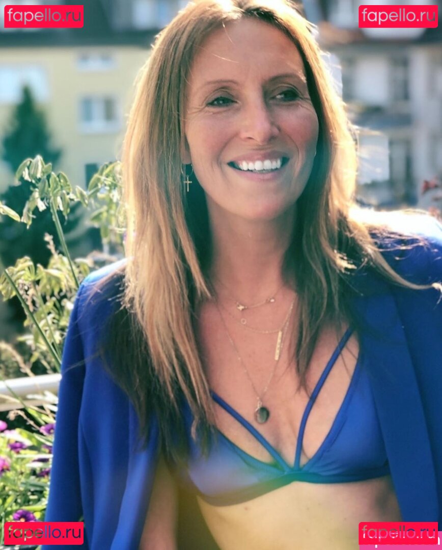 Roberta Bieling / mona.ameziane Onlyfans Photo Gallery 