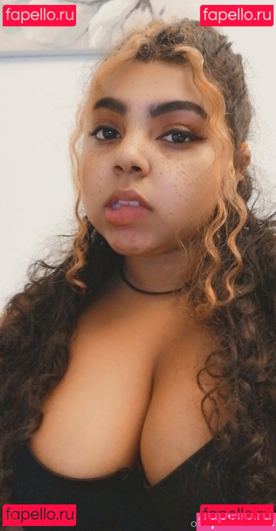 sillytilly Onlyfans Photo Gallery 