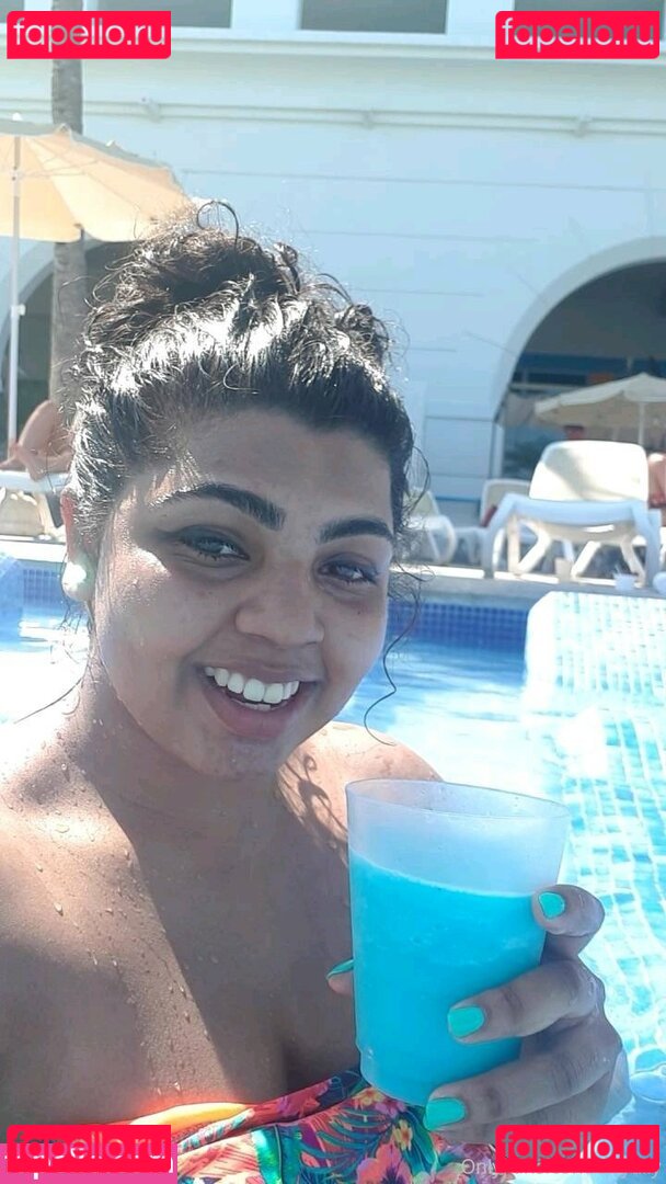 sillytilly Onlyfans Photo Gallery 