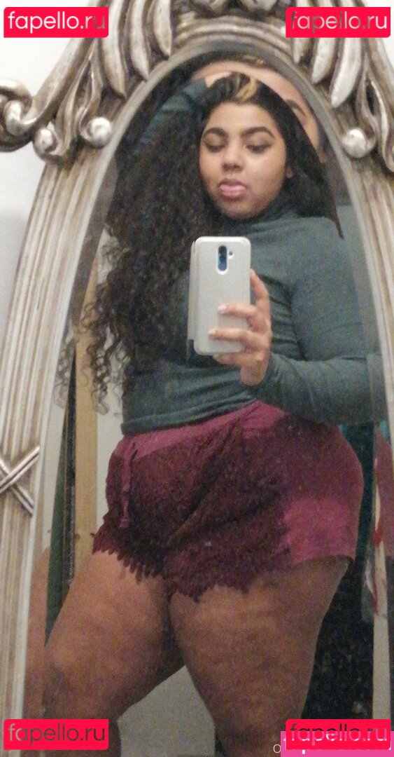 sillytilly Onlyfans Photo Gallery 