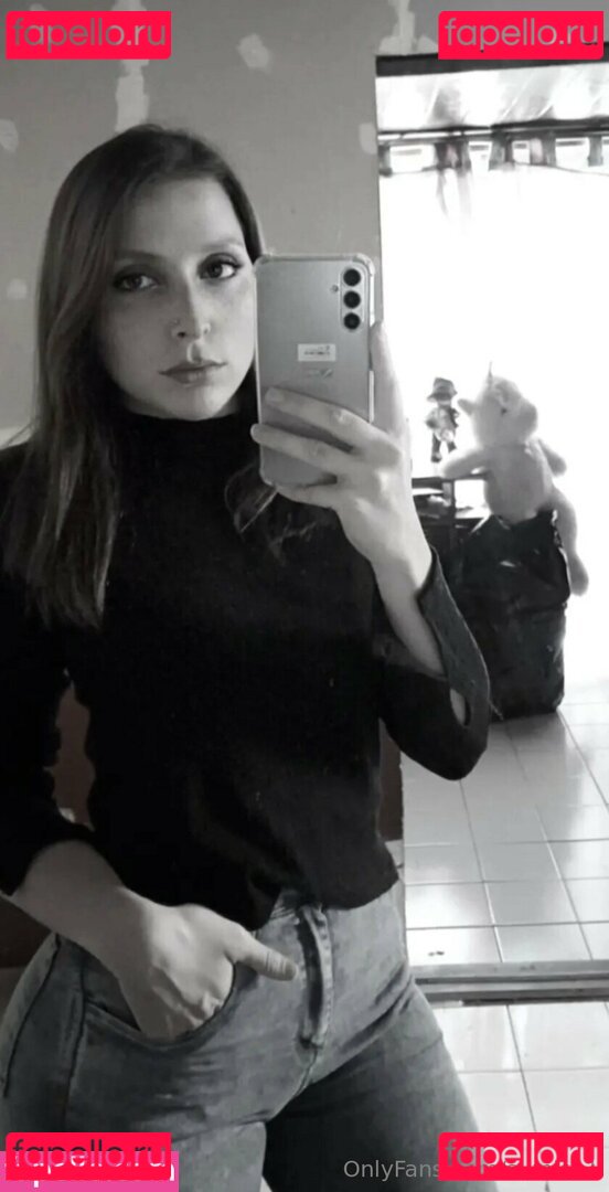 sumisa1 / thehitwoman Onlyfans Photo Gallery 