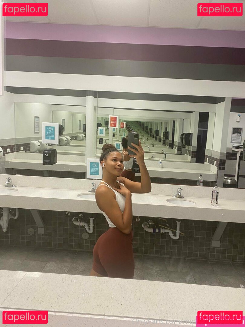 micander20211 / michelleanderson Onlyfans Photo Gallery 