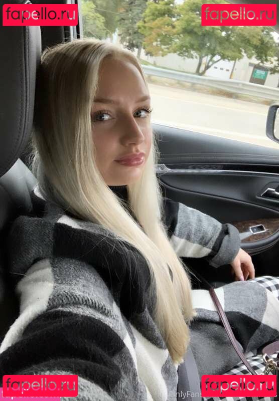 evie-summers / evsummers Onlyfans Photo Gallery 