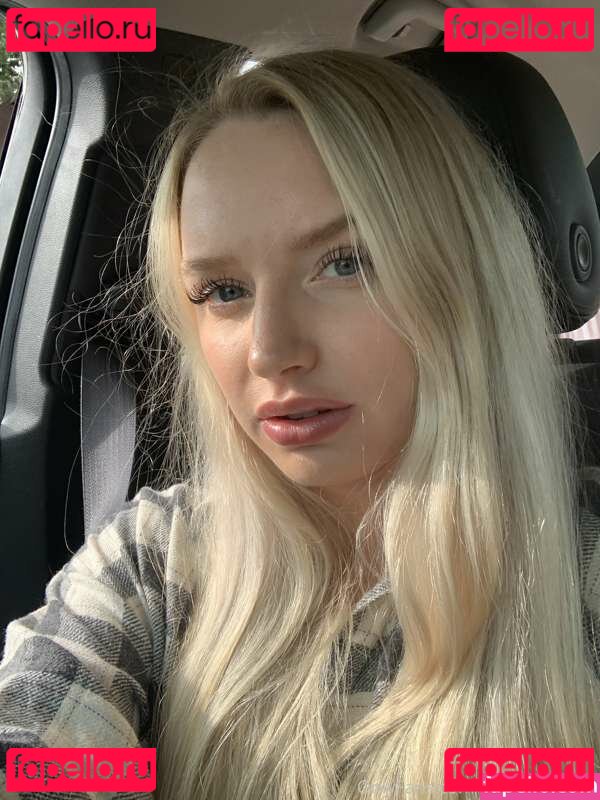 evie-summers / evsummers Onlyfans Photo Gallery 