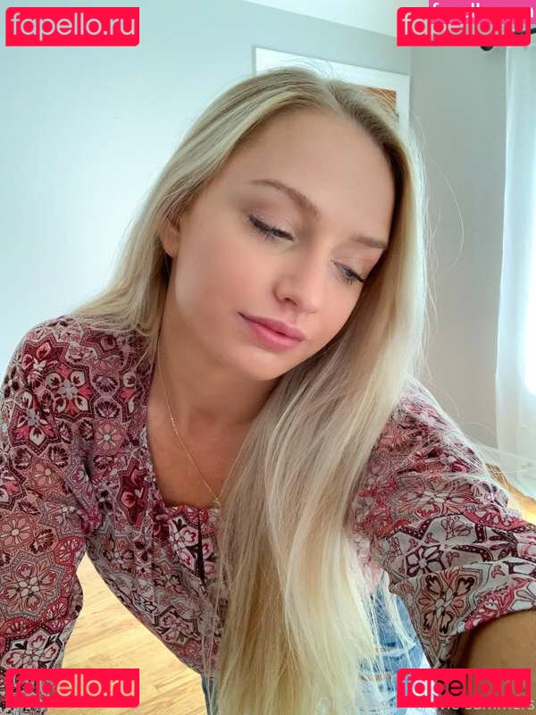 evie-summers / evsummers Onlyfans Photo Gallery 