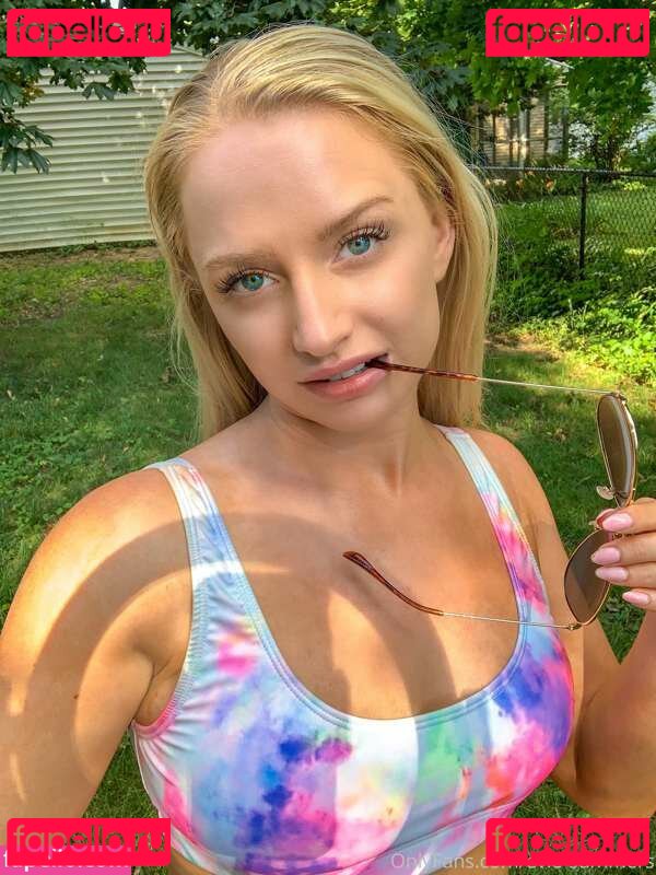 evie-summers / evsummers Onlyfans Photo Gallery 