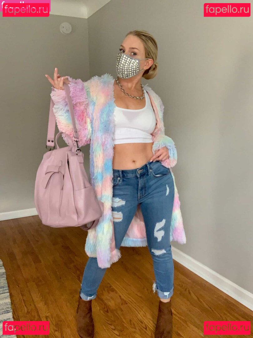 evie-summers / evsummers Onlyfans Photo Gallery 