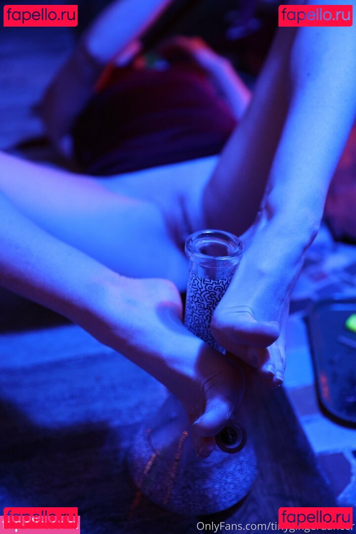 hannahtinydancer / tinygingerdancer Onlyfans Photo Gallery 