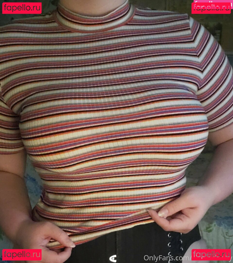 lilac._and._lily / lilacandholly Onlyfans Photo Gallery 