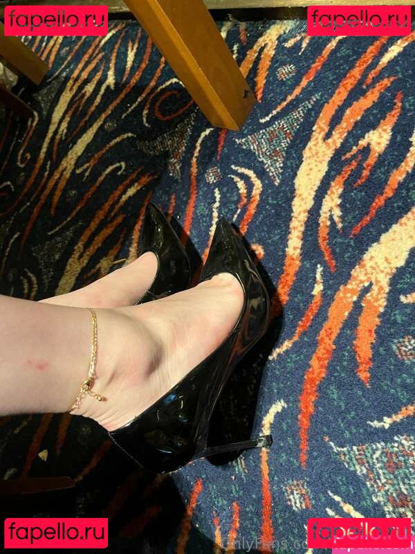 Lady K / ladythedoll Onlyfans Photo Gallery 