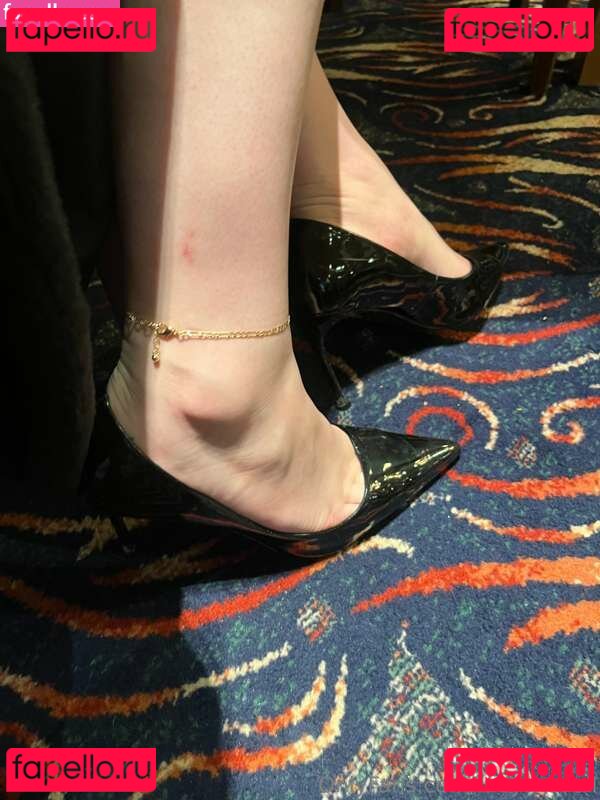 Lady K / ladythedoll Onlyfans Photo Gallery 