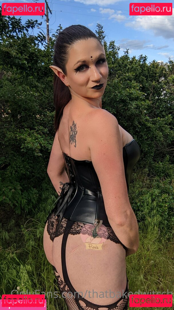 thatbakedwitcch / thatbakedwitch Onlyfans Photo Gallery 