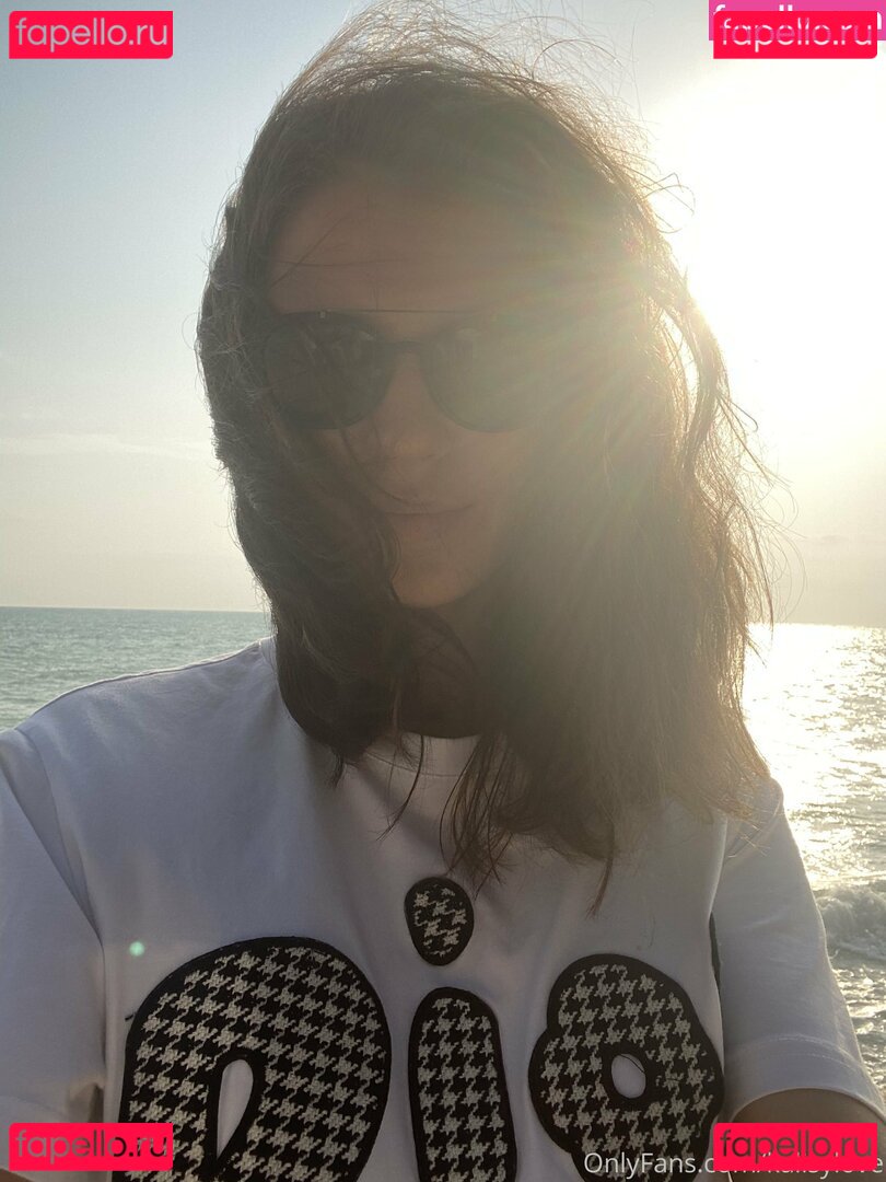 kalilovesyoualways / kalisylove Onlyfans Photo Gallery 