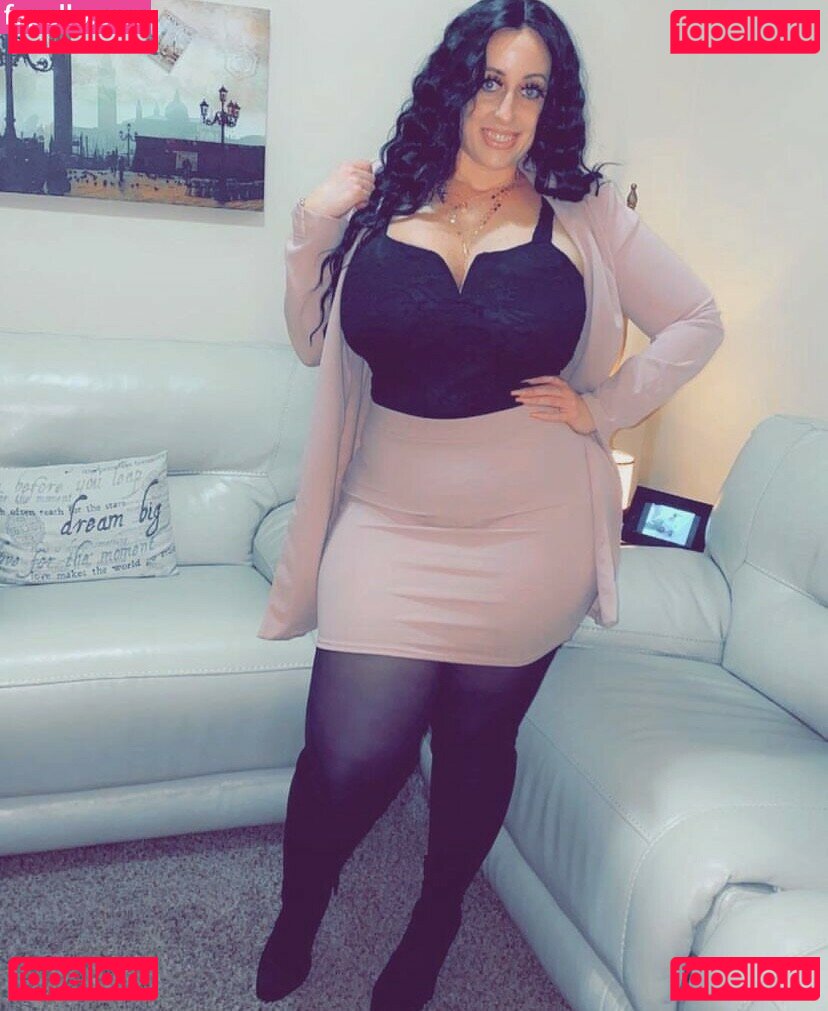 diamondntheruff103 / thickitalianmami Onlyfans Photo Gallery 