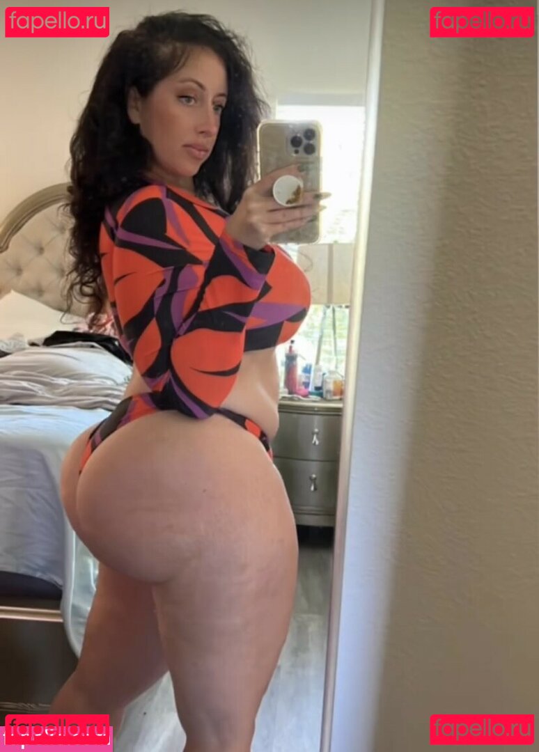diamondntheruff103 / thickitalianmami Onlyfans Photo Gallery 