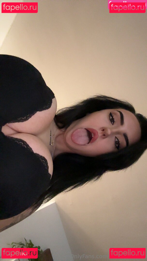 meganhkraus / messymegan Onlyfans Photo Gallery 