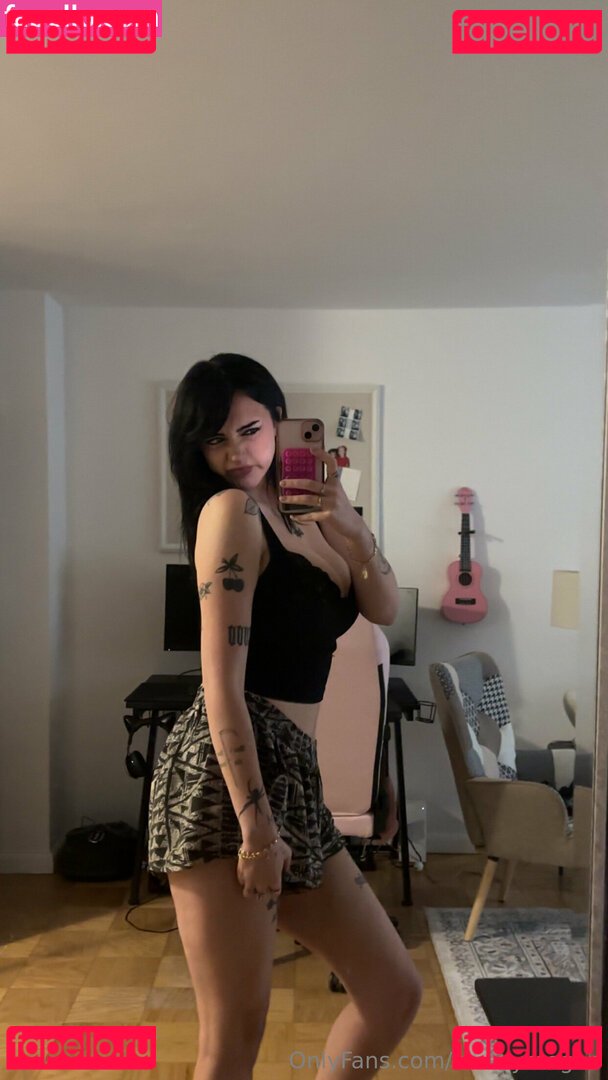 meganhkraus / messymegan Onlyfans Photo Gallery 