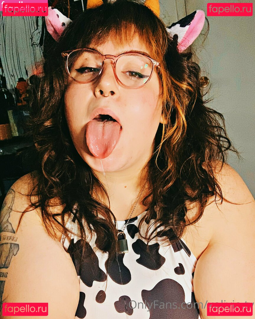 oliviaray.tv / xolivia.tv Onlyfans Photo Gallery 