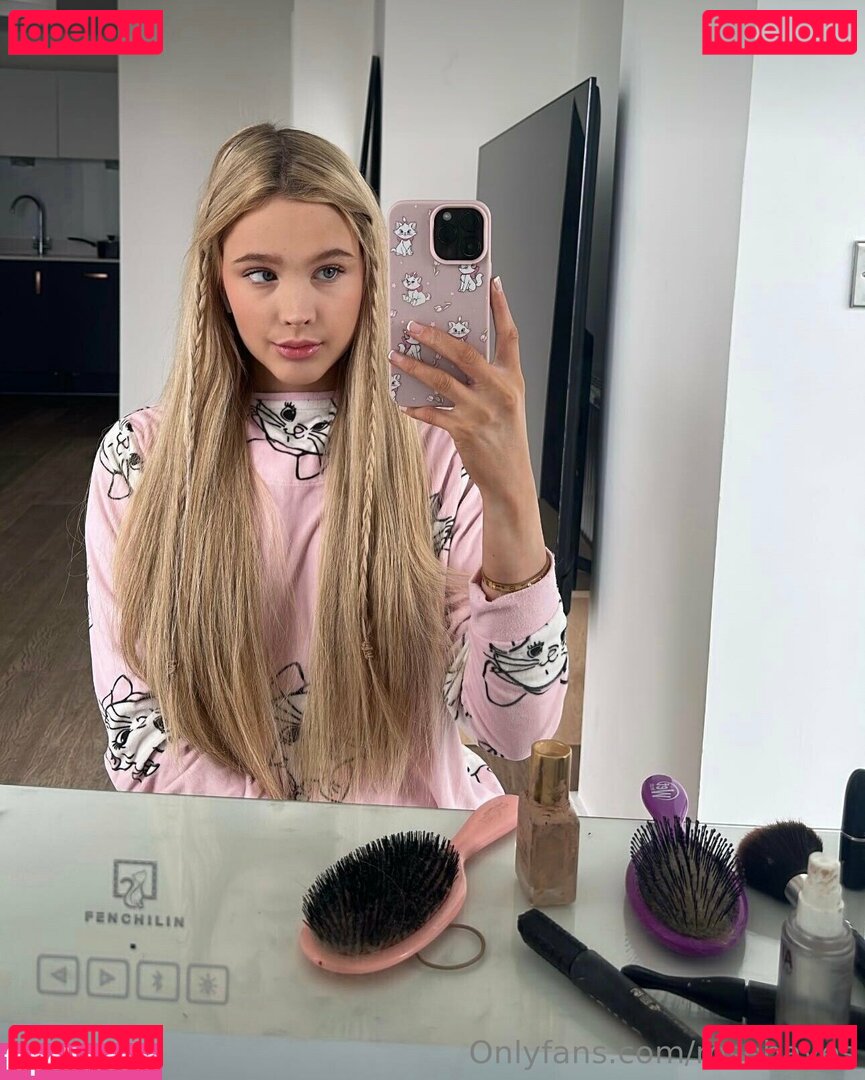 petiterose19 Onlyfans Photo Gallery 