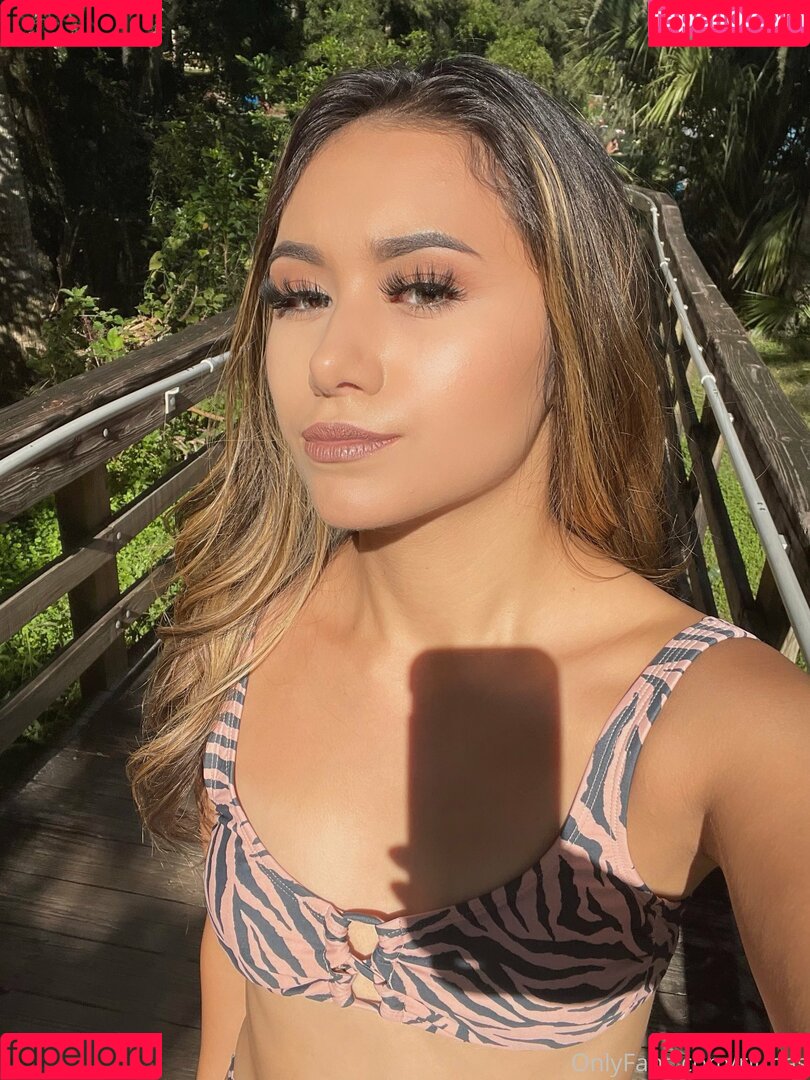 rlunas Onlyfans Photo Gallery 