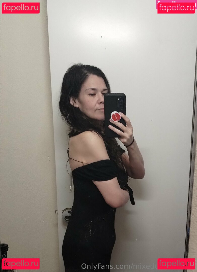 mixedchicana417 Onlyfans Photo Gallery 