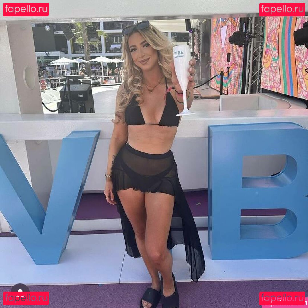 GK Barry / gkbarry_ Onlyfans Photo Gallery 