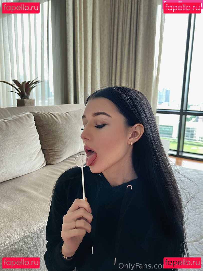 joliebutt Onlyfans Photo Gallery 