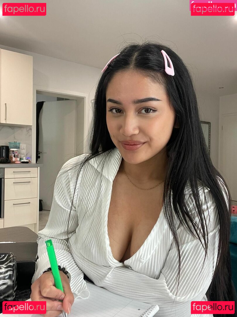 vivchen / vivthemole Onlyfans Photo Gallery 