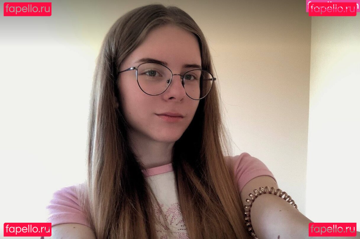 kirafirst Onlyfans Photo Gallery 